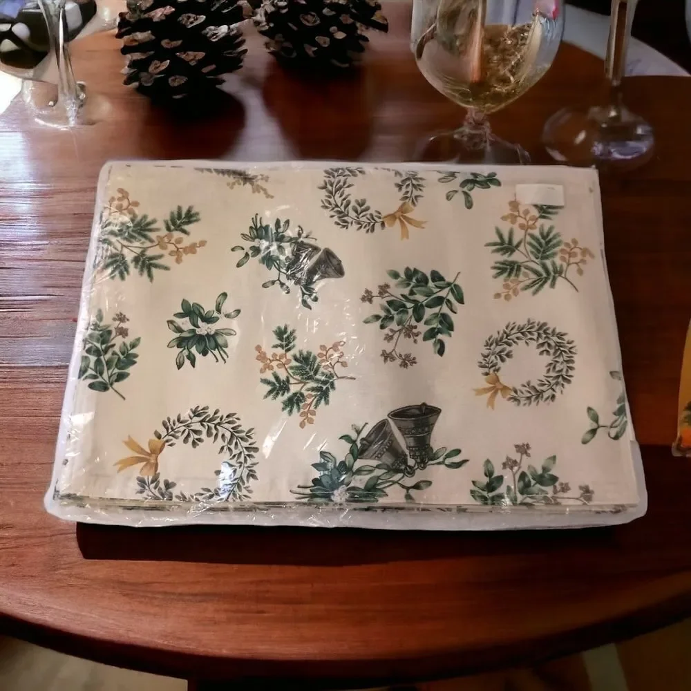 6 MARTHA STEWART Placements Bells Greenery Fabric Christmas Holiday Winter NEW.‎